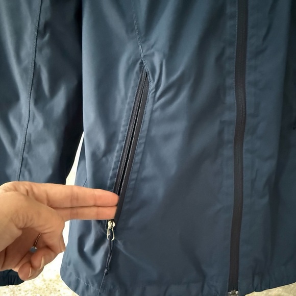 The North Face Women’s Navy Blue Hooded Windbreaker Jacket w Hood! Small! - Picture 7 of 9